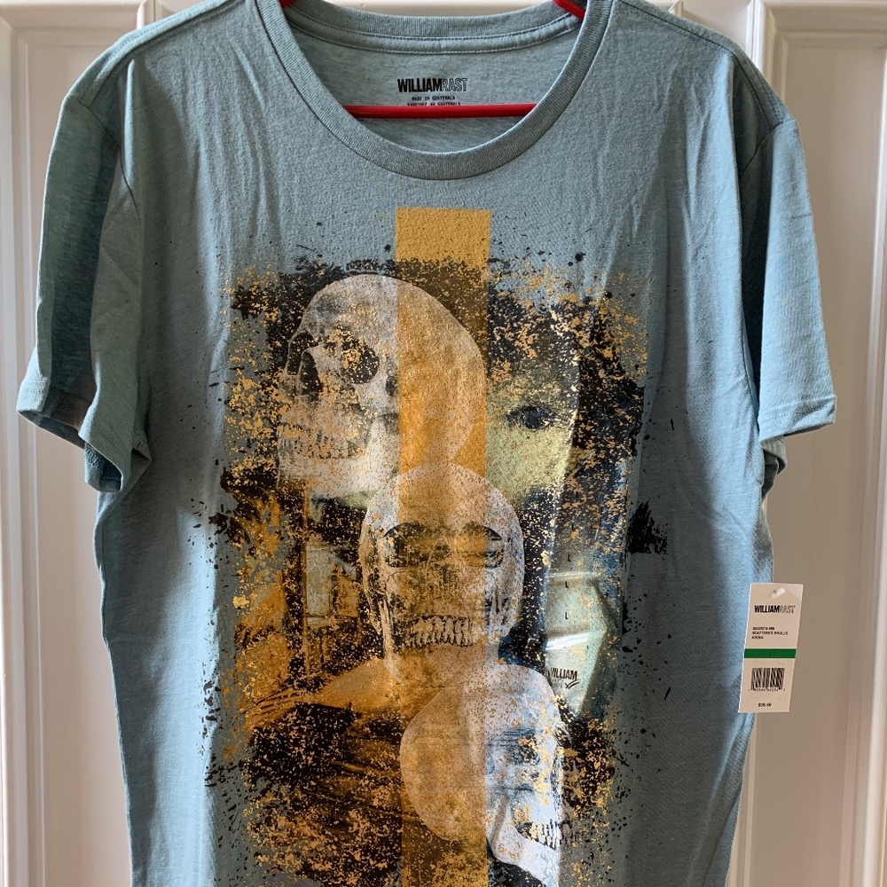 William Rast Tee T-Shirt ~ Scattered Skulls ~ NWT